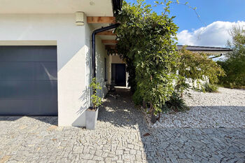 dvůr - Prodej domu 226 m², Sibřina