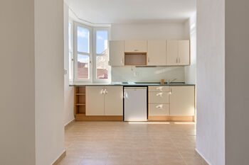 Kuchyně - Prodej bytu 1+1 v osobním vlastnictví 33 m², Praha 6 - Dejvice