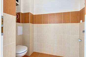 WC - Prodej bytu 1+1 v osobním vlastnictví 33 m², Praha 6 - Dejvice
