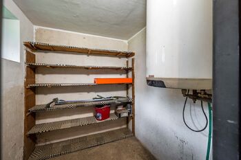 Sklep - Prodej bytu 3+1 v družstevním vlastnictví 61 m², Borovany