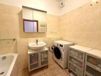 Prodej bytu 3+kk v osobním vlastnictví 71 m², Praha 9 - Čakovice