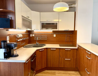 Prodej bytu 3+kk v osobním vlastnictví 71 m², Praha 9 - Čakovice