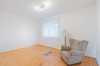 2.pokoj v patře - Prodej domu 165 m², Senec