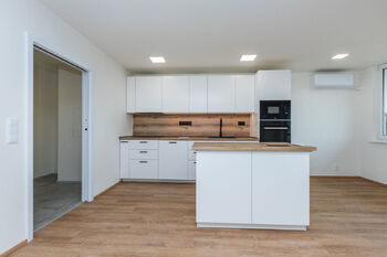 Prodej bytu 3+kk v osobním vlastnictví 70 m², Praha 3 - Žižkov