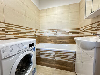 Koupelna - Pronájem bytu 2+1 v osobním vlastnictví 59 m², Brno