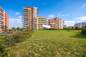 Bytový dům - Prodej bytu 2+kk v osobním vlastnictví 58 m², Praha 9 - Letňany