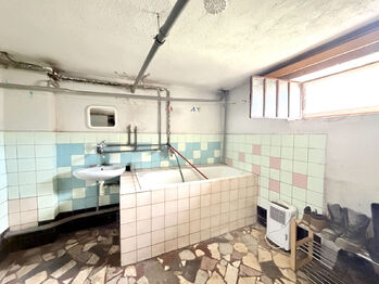 prádelna - Prodej domu 240 m², Bělá pod Pradědem