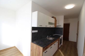 kuchyně - Pronájem bytu 2+1 v osobním vlastnictví 58 m², Vodňany