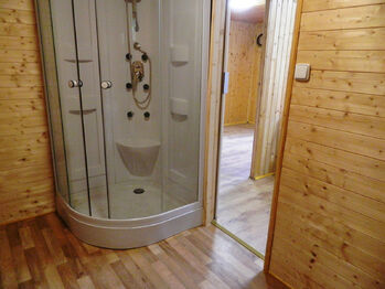 Sprchový kout.  - Prodej chaty / chalupy 60 m², Smědčice