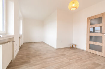 Pronájem bytu 2+1 v osobním vlastnictví 67 m², Hradec Králové