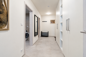 Pronájem bytu 1+kk v osobním vlastnictví 45 m², Praha 9 - Libeň