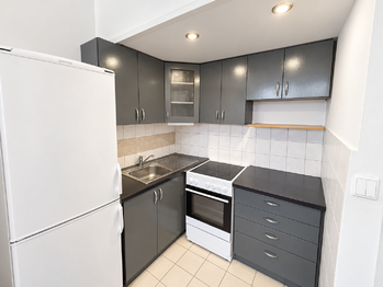 Kuchyňská linka - Prodej bytu 2+kk v osobním vlastnictví 35 m², Kralupy nad Vltavou