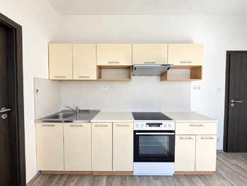Kuchyňský kout - Pronájem bytu 2+kk v osobním vlastnictví 44 m², Milovice