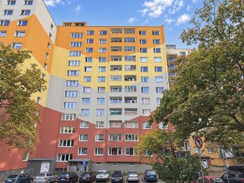 Prodej bytu 2+1 v osobním vlastnictví 61 m², Chomutov