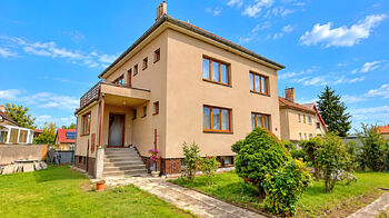 Prodej domu 240 m², Kostomlaty nad Labem
