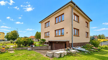 Prodej domu 240 m², Kostomlaty nad Labem