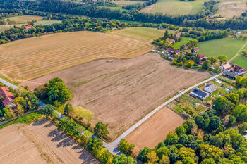Prodej pozemku 4011 m², Chrášťany
