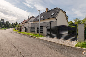 Pronájem bytu 5+kk v osobním vlastnictví 199 m², Říčany