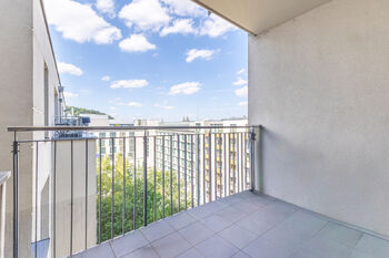 Terasa do vnitrobloku - Prodej bytu 3+kk v osobním vlastnictví 111 m², Praha 5 - Smíchov