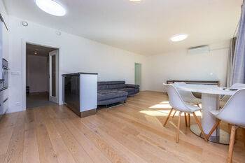 Pronájem bytu 2+kk v osobním vlastnictví 66 m², Praha 10 - Vršovice