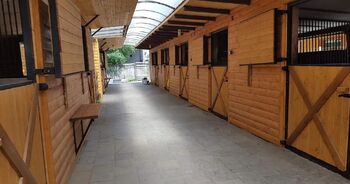Prodej zemědělského objektu 2400 m², Baška