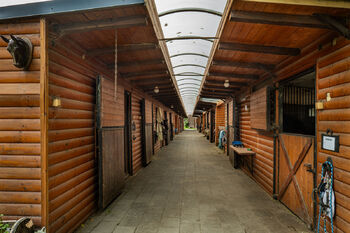 Prodej zemědělského objektu 2400 m², Baška