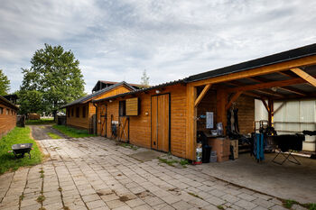 Prodej zemědělského objektu 2400 m², Baška