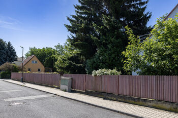 Prodej pozemku 623 m², Nelahozeves