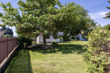 Prodej pozemku 623 m², Nelahozeves