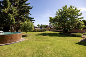 Prodej pozemku 623 m², Nelahozeves