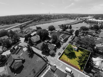 Prodej pozemku 623 m², Nelahozeves