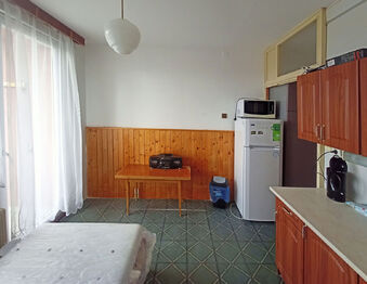 pracovna, prostě všechno ... - Pronájem bytu 1+kk v osobním vlastnictví 17 m², Lubná
