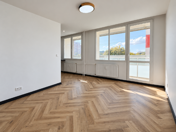 Obývací pokoj - Pronájem bytu 3+kk v osobním vlastnictví 56 m², Most