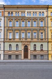 Pronájem bytu 2+1 v družstevním vlastnictví 73 m², Praha 8 - Karlín
