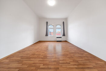 Pronájem bytu 2+1 v družstevním vlastnictví 73 m², Praha 8 - Karlín