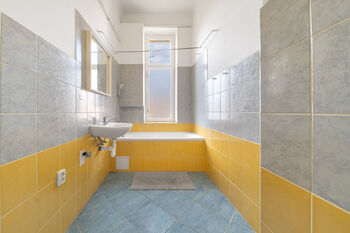 Pronájem bytu 2+1 v družstevním vlastnictví 73 m², Praha 8 - Karlín