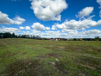 Prodej pozemku 856 m², Milín