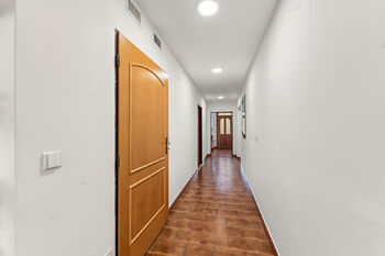Společné prostory - Prodej bytu 3+kk v osobním vlastnictví 88 m², Praha 9 - Újezd nad Lesy