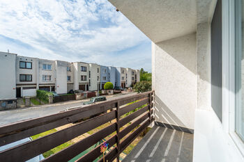 Lodžie - Prodej bytu 3+kk v osobním vlastnictví 88 m², Praha 9 - Újezd nad Lesy