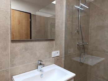 Pronájem bytu 3+kk v osobním vlastnictví 72 m², Bystřany