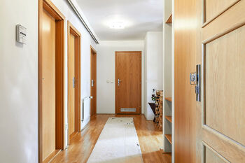 Chodba - Pronájem bytu 4+kk v osobním vlastnictví 134 m², Praha 3 - Žižkov