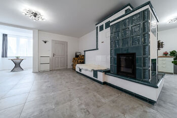 Prodej domu 428 m², Chvalatice