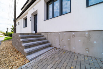 Prodej domu 428 m², Chvalatice