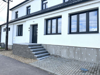 Prodej domu 428 m², Chvalatice