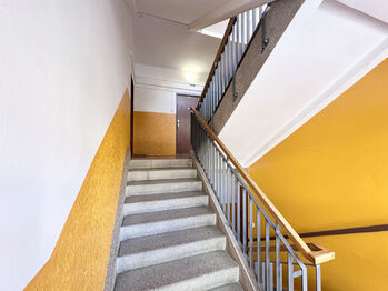 Prodej bytu 1+1 v osobním vlastnictví 42 m², Praha 10 - Vršovice