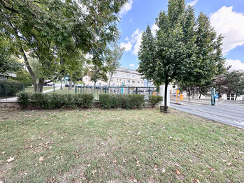 Prodej bytu 1+1 v osobním vlastnictví 42 m², Praha 10 - Vršovice