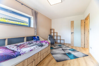 dětský pokoj - Prodej domu 180 m², Černuc
