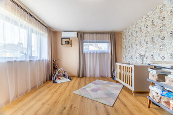 dětský pokoj - Prodej domu 180 m², Černuc