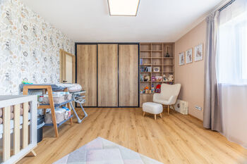 dětský pokoj - Prodej domu 180 m², Černuc