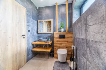 druhá koupelna - Prodej domu 180 m², Černuc